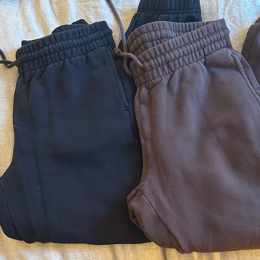 Aritzia TNA sweatpants